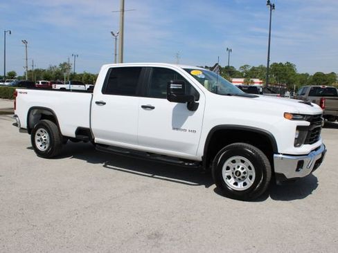 Used 2025 Chevrolet Silverado 2500 W/T w/ WT/CX Safety Package AWD/4WD image 14