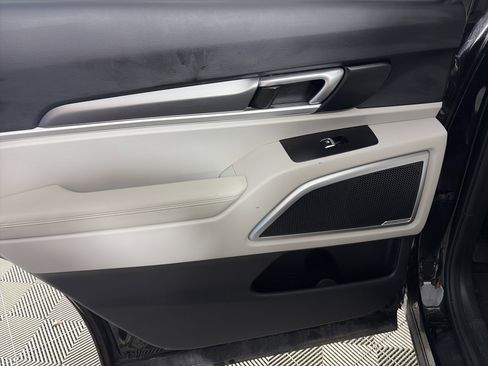 Used 2021 Kia Telluride S image 36