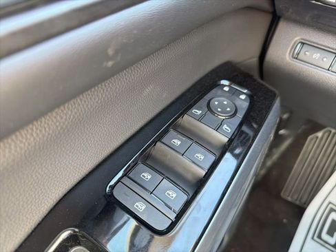 New 2026 Nissan Pathfinder SL w/ SL Premium Package FWD image 26