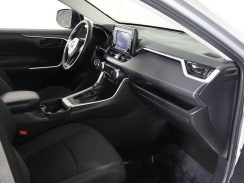 Used 2021 Toyota RAV4 LE image 20