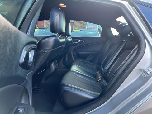 Used 2015 Chrysler 200 S image 17
