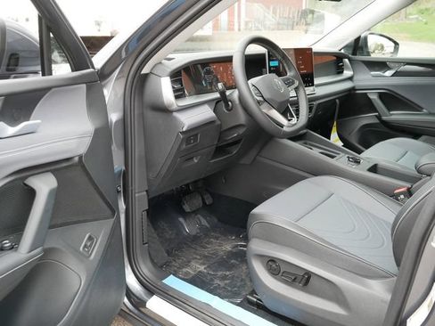 New 2026 Volkswagen Tiguan SE AWD/4WD image 7