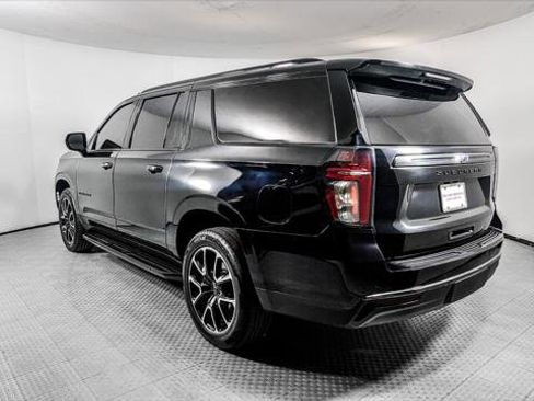 Used 2021 Chevrolet Suburban RST AWD/4WD image 6