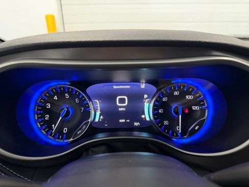 Used 2026 Chrysler Pacifica Select FWD image 15