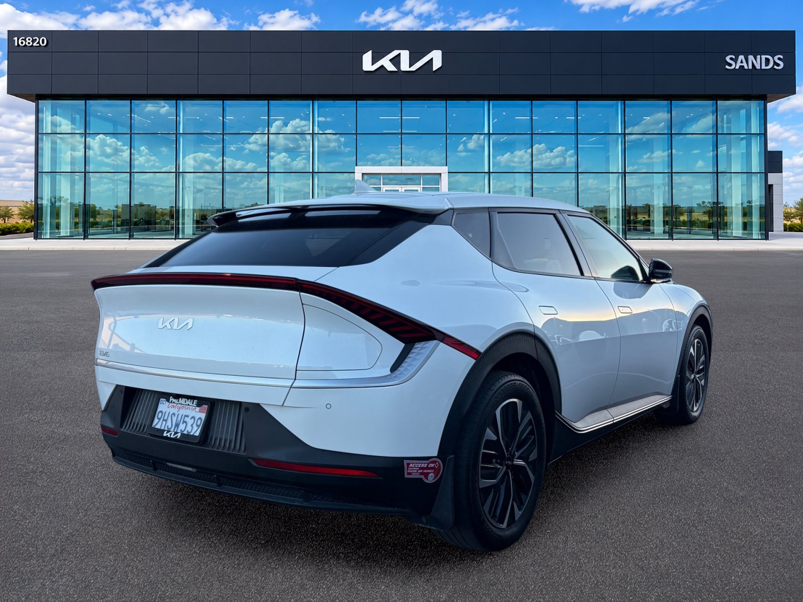 Used 2023 Kia EV6 Light RWD image 3