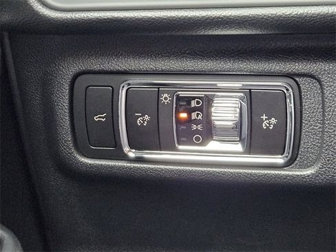 New 2026 Lincoln Corsair Premiere image 21