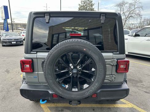 Used 2022 Jeep Wrangler Unlimited Sahara w/ Cold Weather Group image 6