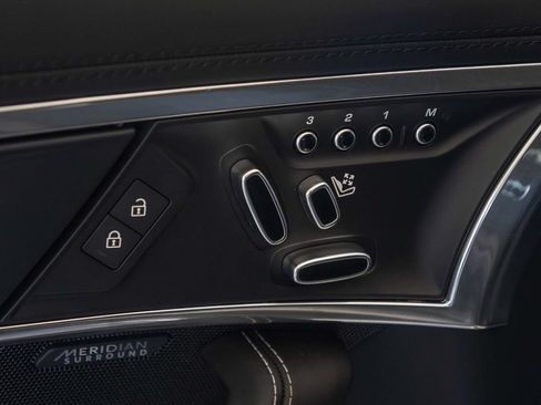 Used 2024 Jaguar F-TYPE R-Dynamic RWD image 21