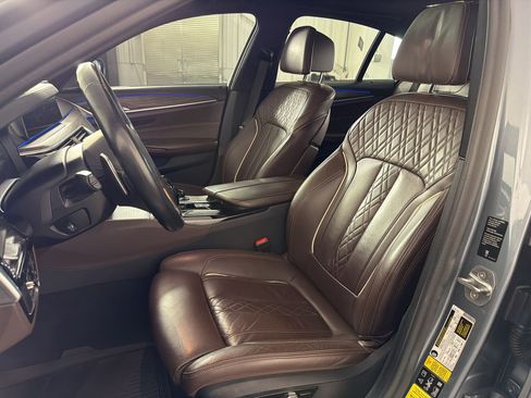 Used 2020 BMW M550i xDrive AWD/4WD image 5