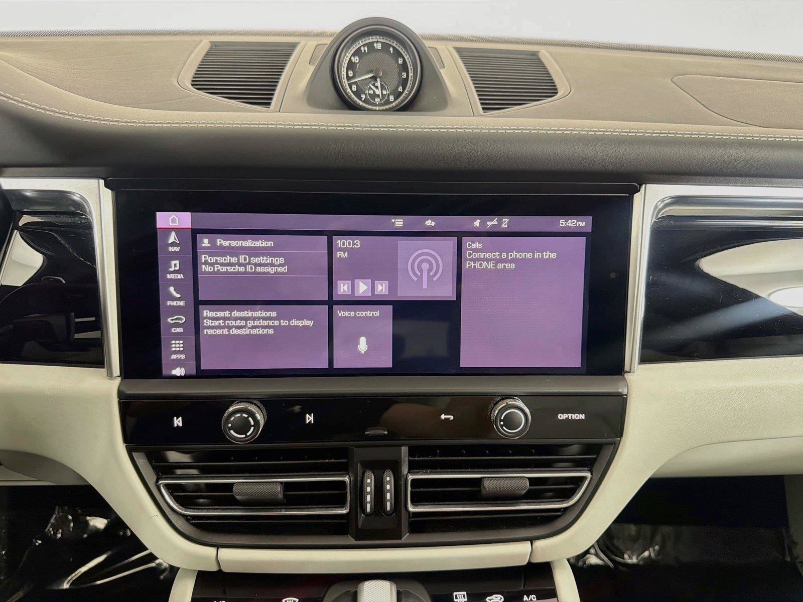 Certified 2023 Porsche Macan S AWD/4WD image 14
