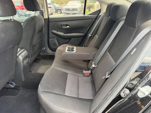Used 2022 Nissan Sentra SV FWD image 7
