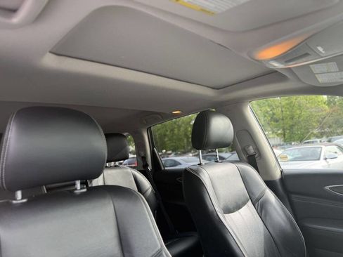 Used 2019 INFINITI QX60 Luxe w/ Essential Package FWD image 13