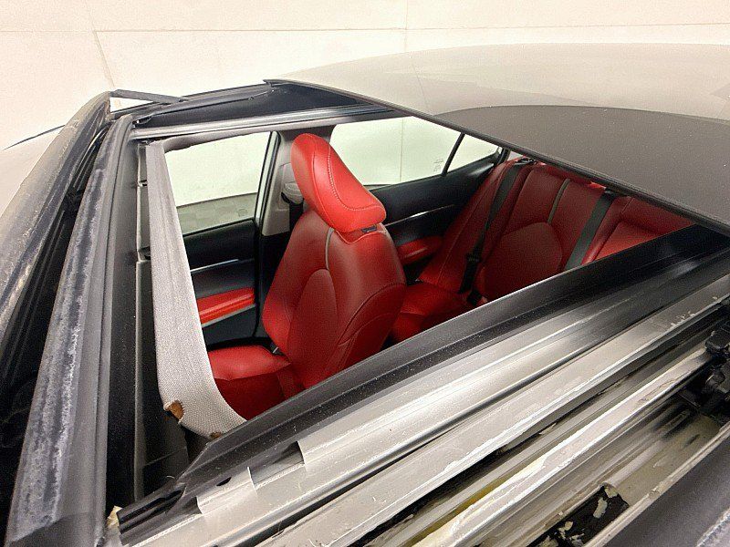 Used 2019 Toyota Camry XSE FWD image 14
