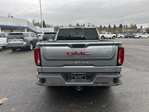 Used 2024 GMC Sierra 1500 SLT image 4