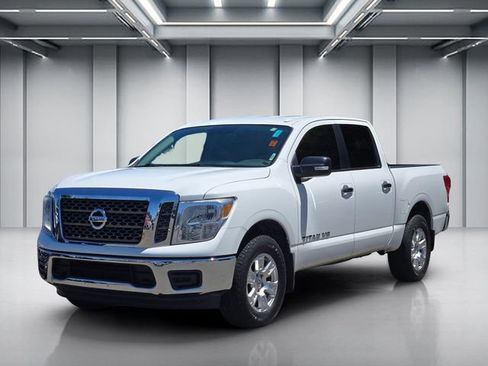 Used 2018 Nissan Titan SV AWD/4WD image 8
