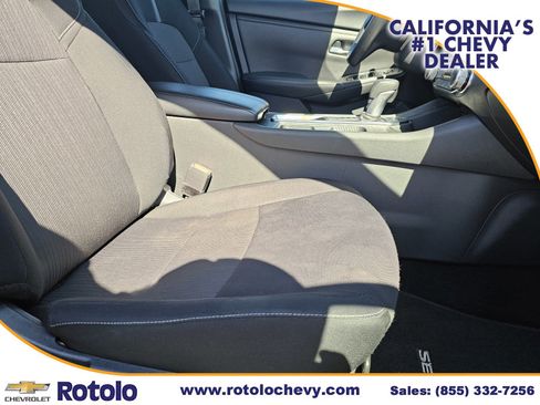 Used 2024 Nissan Sentra SV FWD image 11