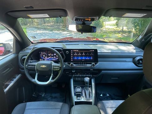 Used 2026 Chevrolet Colorado W/T w/ WT Custom Package RWD image 29