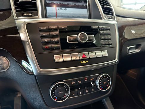 Used 2014 Mercedes-Benz ML 350 4MATIC w/ Premium 1 Package image 23