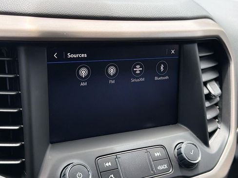 Used 2023 GMC Acadia Denali w/ Denali Technology Package FWD image 14