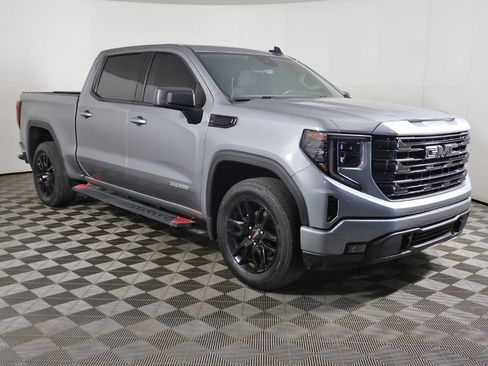 Used 2023 GMC Sierra 1500 Elevation AWD/4WD image 2