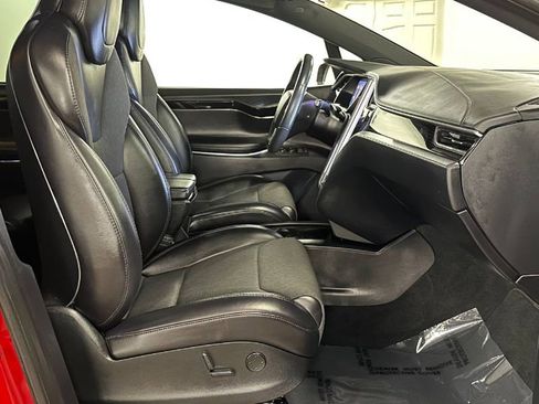 Used 2018 Tesla Model X 75D image 21