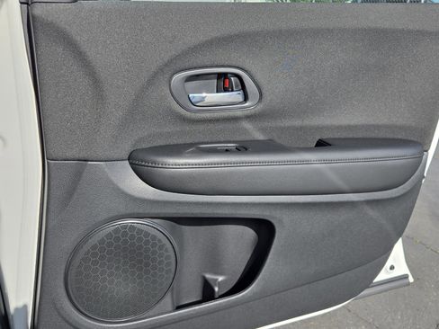 Used 2022 Honda HR-V Sport image 31