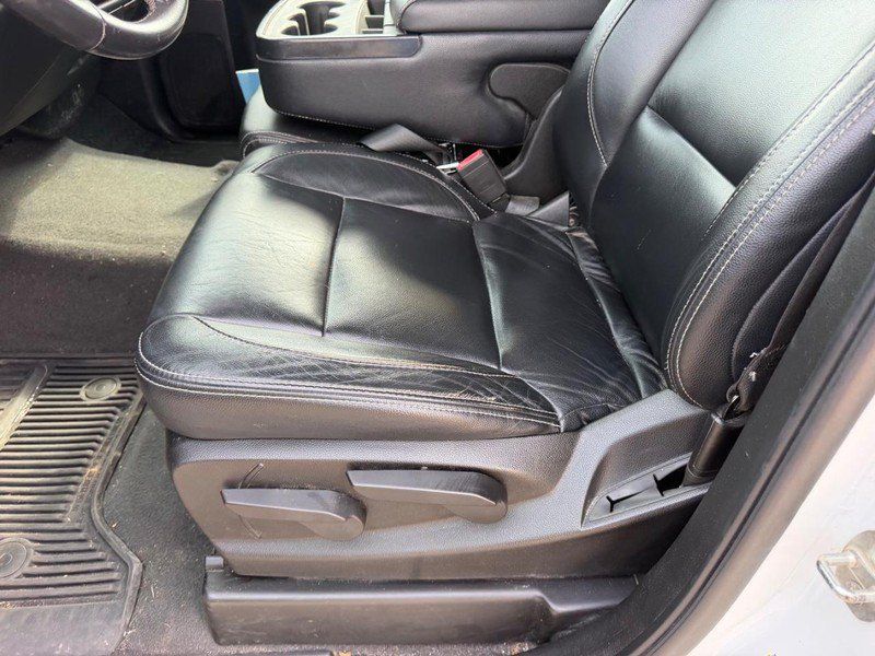 Used 2019 Chevrolet Silverado 1500 LT AWD/4WD image 17
