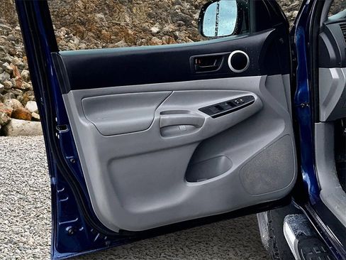 Used 2015 Toyota Tacoma 4x4 Double Cab image 19