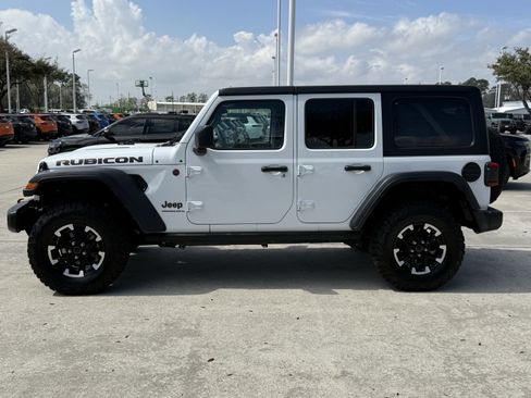 Used 2025 Jeep Wrangler Rubicon image 8