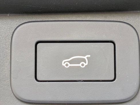 Certified 2023 Land Rover Range Rover Long Wheelbase SE image 17