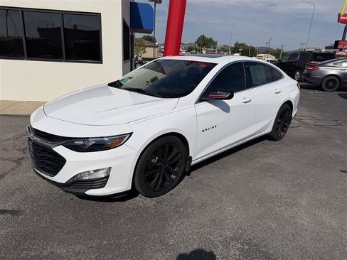 Used 2022 Chevrolet Malibu LT w/ Leather Package FWD image 3
