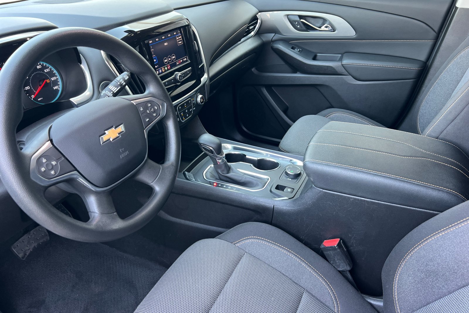 Used 2021 Chevrolet Traverse LS AWD/4WD image 11