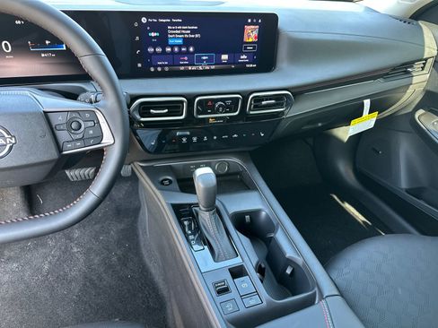 New 2026 Nissan Sentra SR w/ SR Premium Package FWD image 27