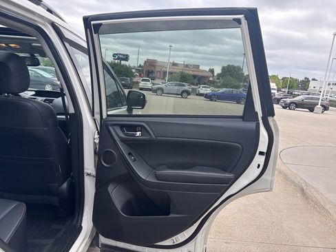 Used 2015 Subaru Forester 2.0XT Touring w/ Eyesight & Navigation System AWD/4WD image 33