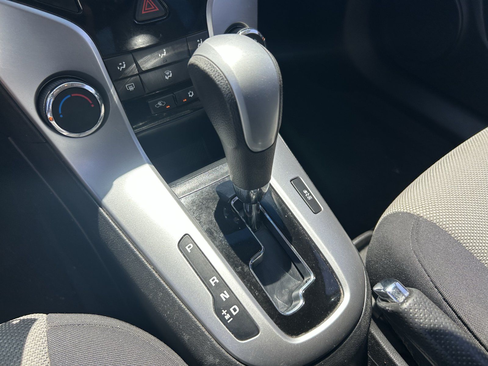 Used 2015 Chevrolet Cruze LS FWD image 18