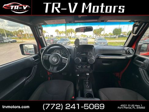 Used 2015 Jeep Wrangler Unlimited Sport w/ Connectivity Group AWD/4WD image 11