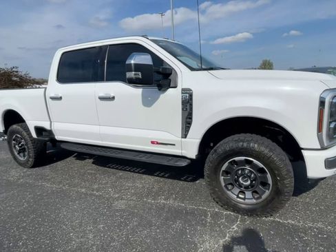Used 2024 Ford F250 Platinum w/ Tremor Off-Road Package image 7