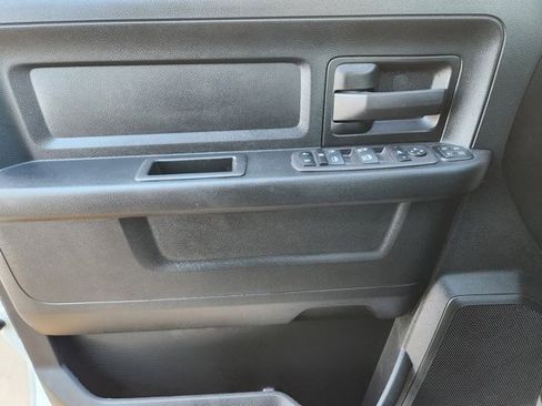 Used 2024 RAM 2500 Tradesman w/ Chrome Appearance Group image 21