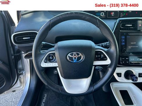 Used 2016 Toyota Prius Three FWD image 14