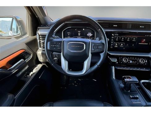 Used 2023 GMC Sierra 1500 Denali AWD/4WD image 9