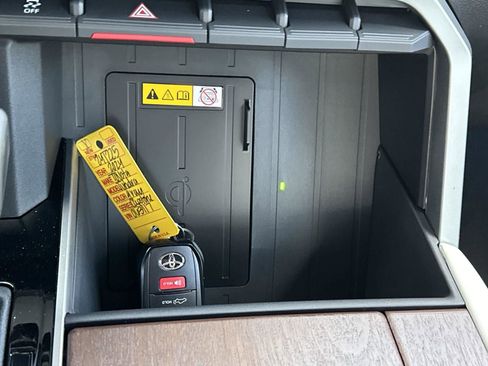 Used 2024 Toyota Tundra Capstone image 26