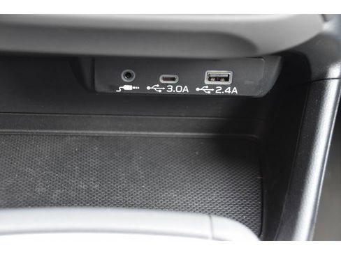 Used 2025 Subaru Crosstrek 2.0i Premium image 36