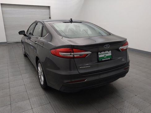 Used 2020 Ford Fusion SE FWD image 6