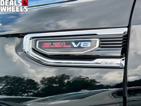 Used 2021 GMC Sierra 1500 Denali w/ Denali Premium Package AWD/4WD image 2