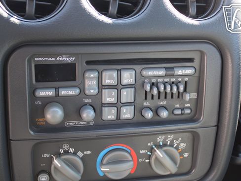 Used 1999 Pontiac Firebird Formula w/ Security Pkg RWD image 14
