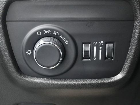 Used 2024 Jeep Grand Cherokee L Laredo AWD/4WD image 8