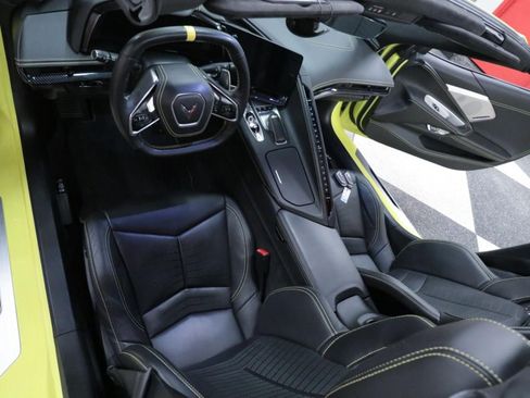 Used 2022 Chevrolet Corvette Stingray Premium Cpe w/ Z51 Performance Package image 26