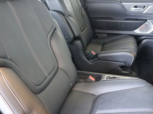 Certified 2025 INFINITI QX80 Sensory image 39