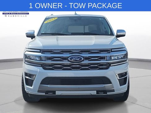 Used 2023 Ford Expedition Max Platinum image 2