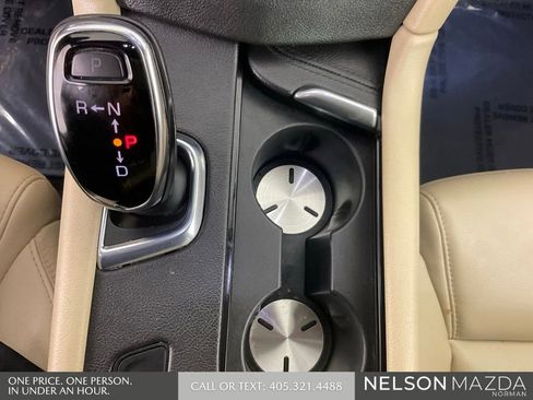 Used 2017 Cadillac XT5 FWD image 37